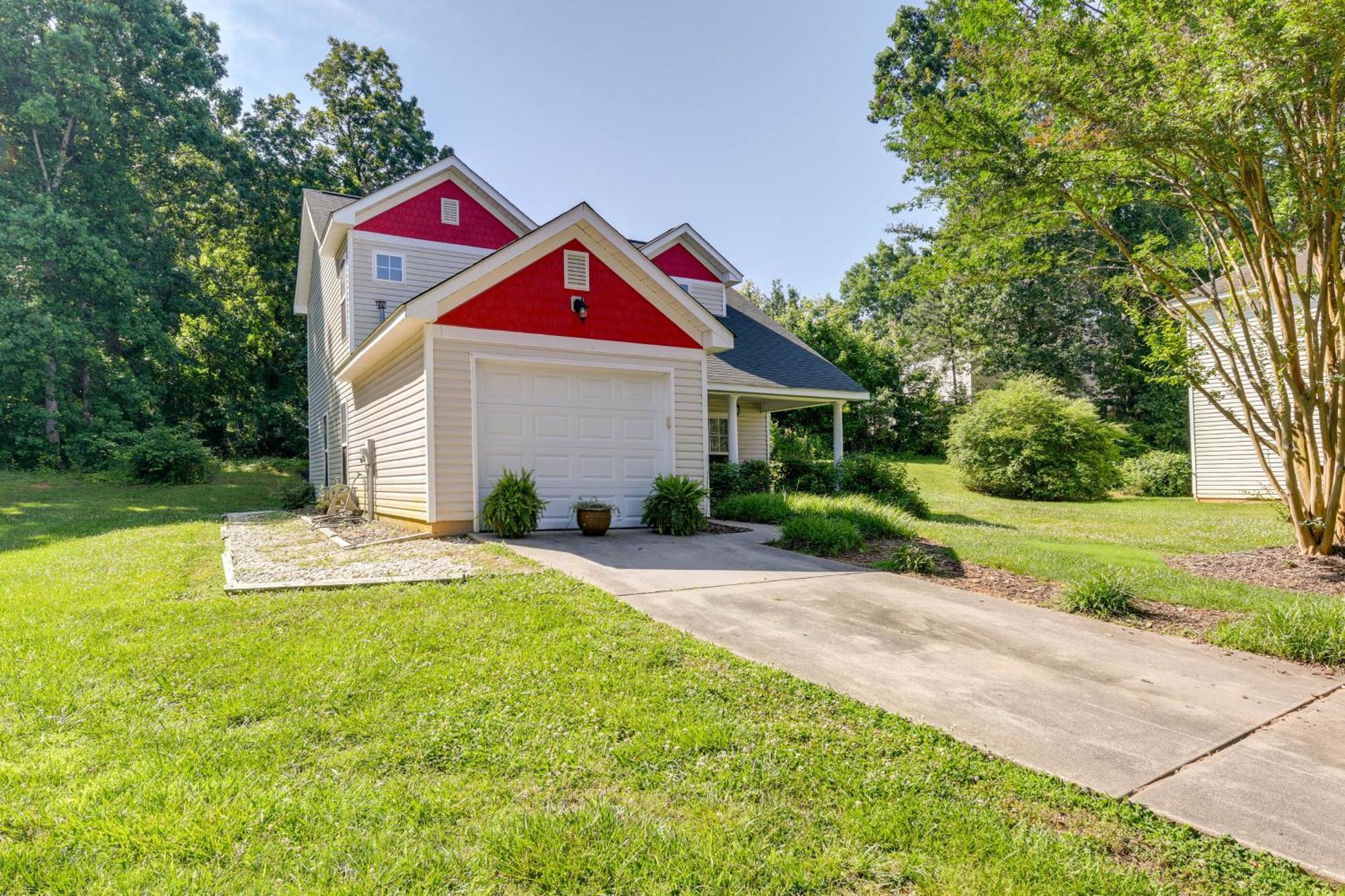 Charlotte Home About 9 Mi To Bank Of America Stadium! Екстериор снимка